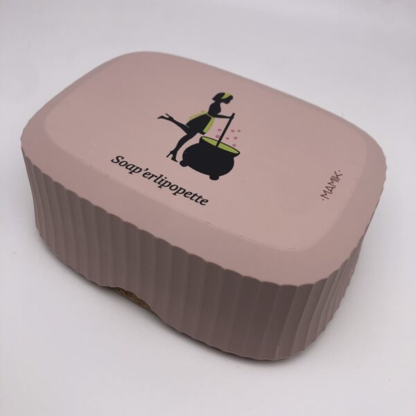 boîte à savon rose avec le logo de la savonnerie Soap'erlipopette, en plastique recyclé et liège vue de côté